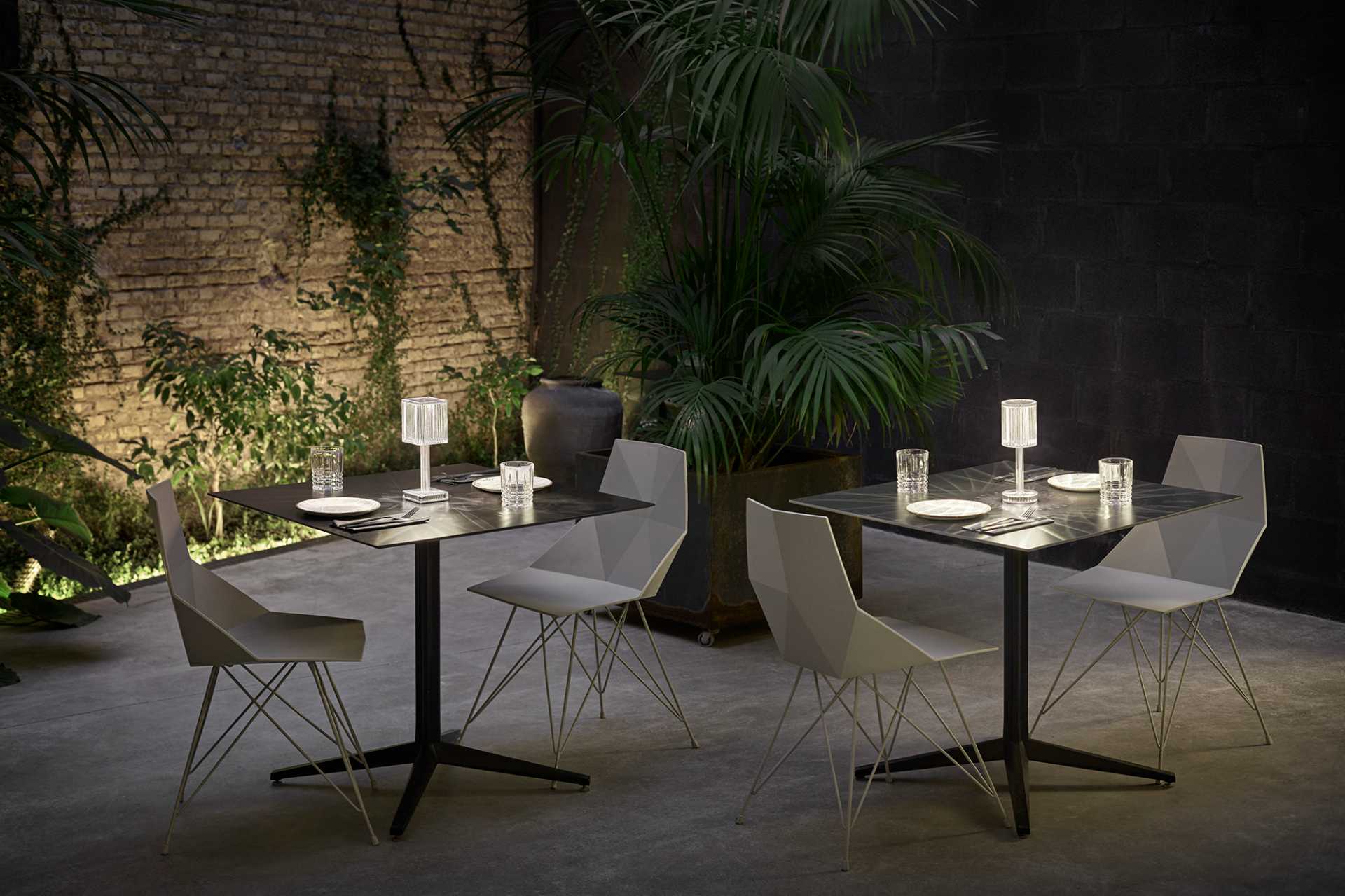 Ligne Design accompagne les professionnels avec des solutions de mobilier haut de gamme adaptées à votre activité