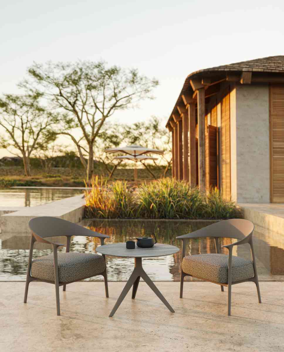 Ligne Design accompagne les professionnels avec des meubles pour salon de jardin contemporains